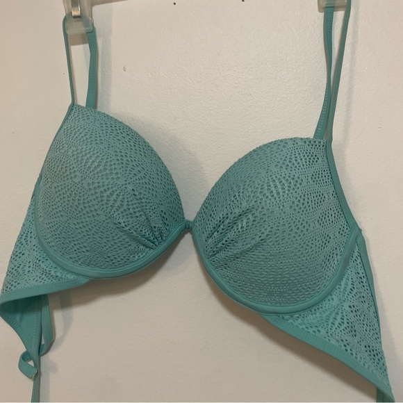 Bikini top !! - Picture 7 of 8